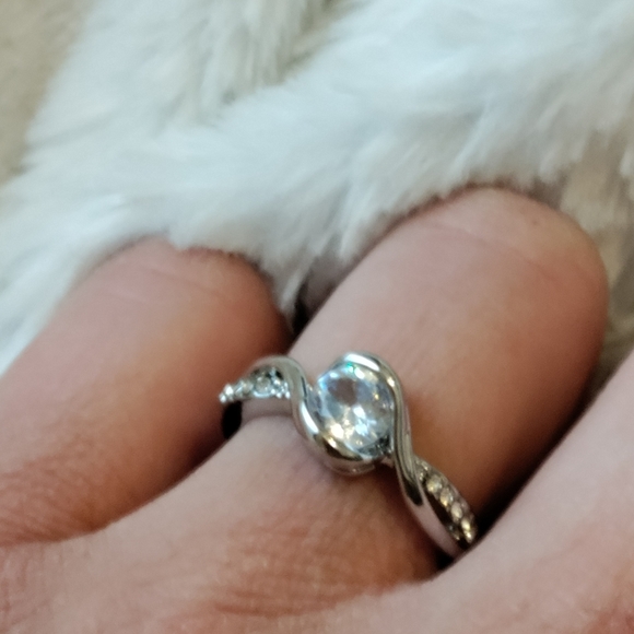 Hannah Martin Luxury Ring, US size 8 - Picture 4 of 8